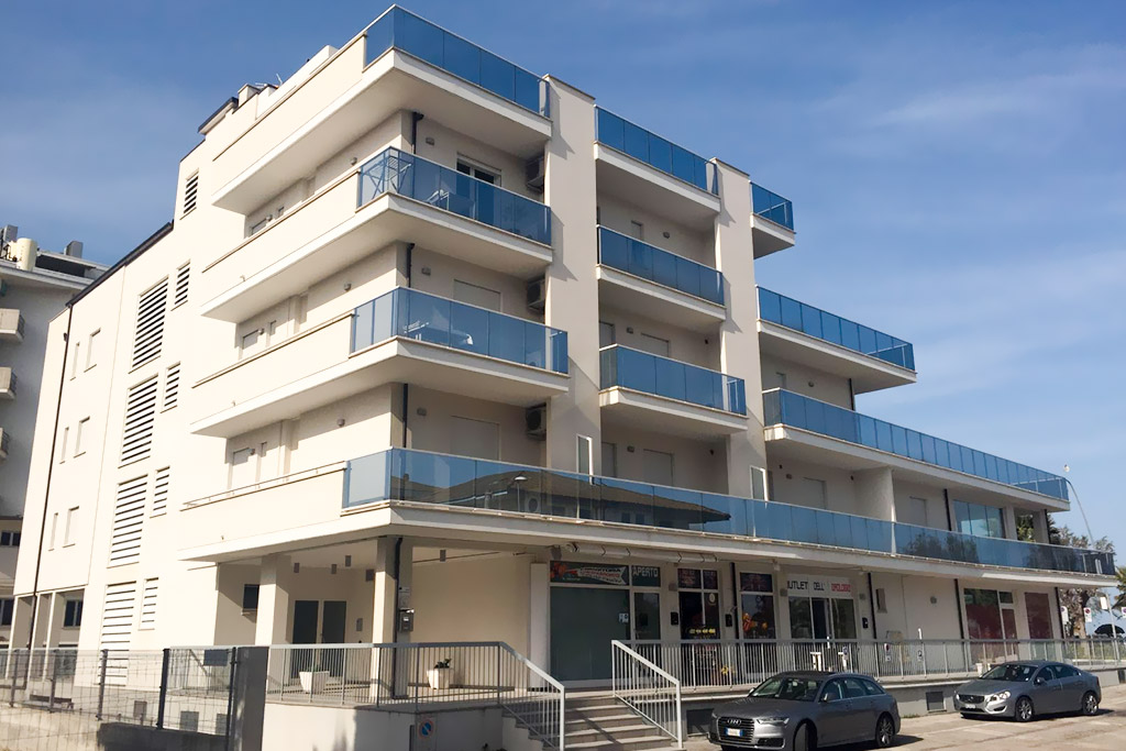 ALBA ADRIATICA (Te) – AGENTE: CRISTIANO MANCINI 329.3965778