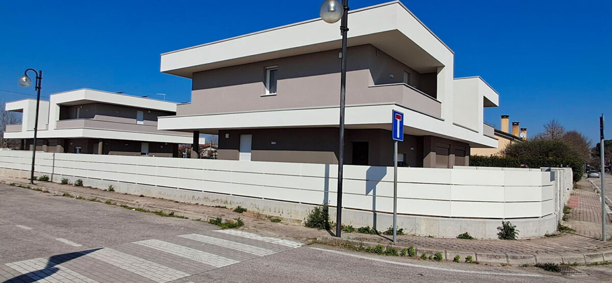 SANTA MARIA DI SALA (VE) – AGENTE: ENZO PUPPINI 345.0670996