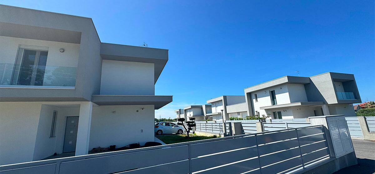VISERBA (RN) – AGENTE: PAOLO BENZI 348.7309540