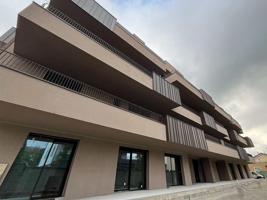 VEDANO AL LAMBRO (MB) – AGENTE: MARCO LANARO 340.6332494