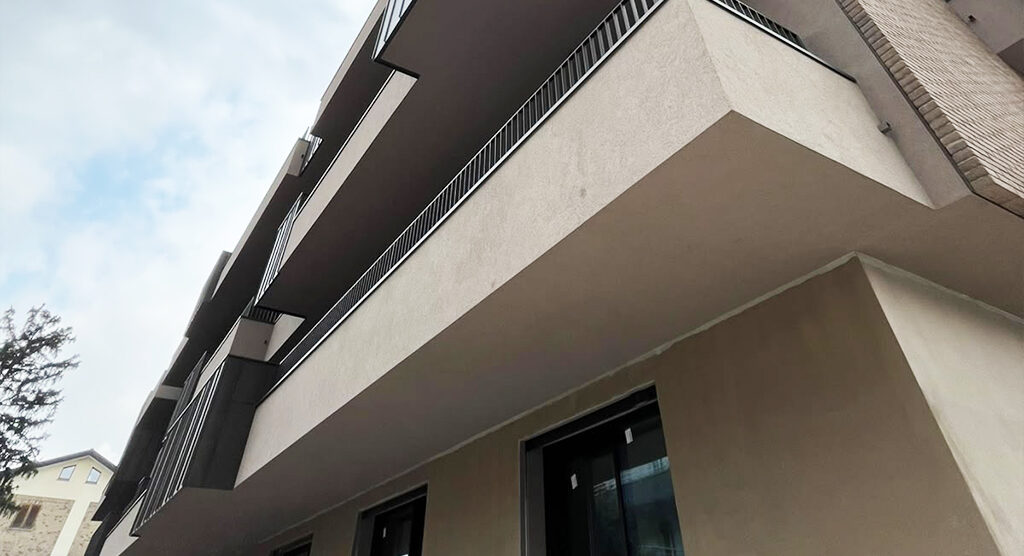 VEDANO AL LAMBRO (MB) – AGENTE: MARCO LANARO 340.6332494